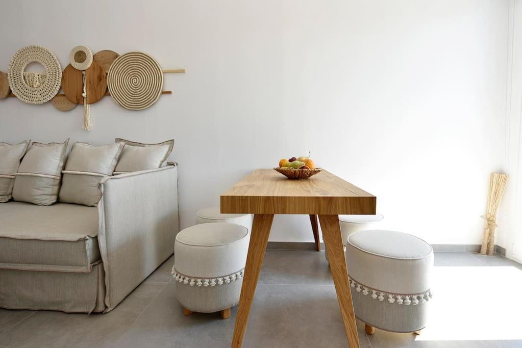 Kryni Deluxe Houses Adámasz Kültér fotó