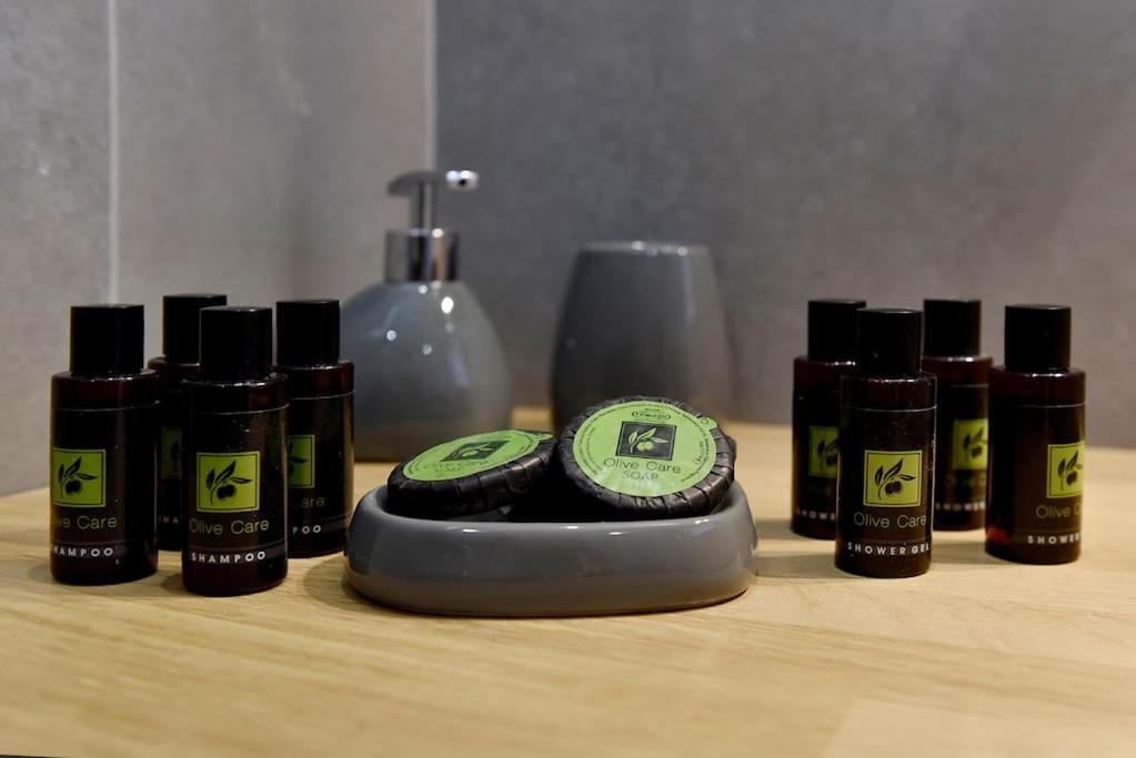 Kryni Deluxe Houses Adámasz Kültér fotó