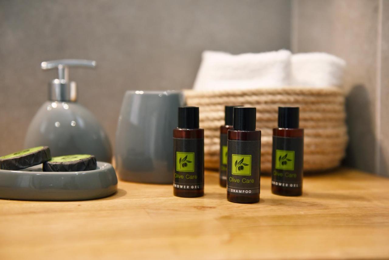 Kryni Deluxe Houses Adámasz Kültér fotó